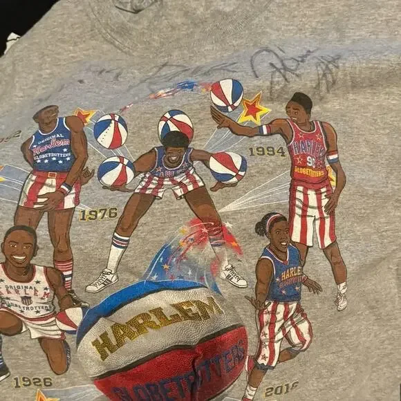 Harlem Globetrotters T Shirt 2016 Basketball World Tour Size S - Picture 8 of 9